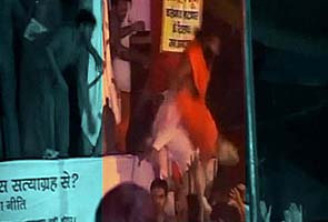 Baba Ramdev evicted after lathicharge, tear gas shells