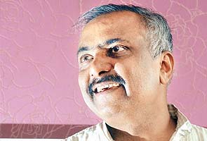 Stop posters against BJP leaders, urges Sanjay Joshi