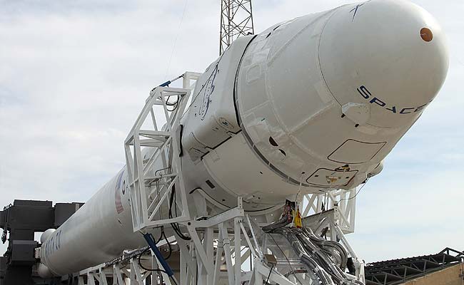 SpaceX_rocket_AFP_650x400_big_story.jpg