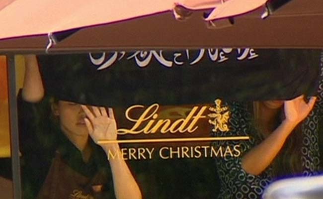 Sydney Hostage Crisis: Several Held Inside Cafe, Islamic Flag Displayed Against Window