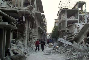 Syria: Airport road reopens but Internet still cut