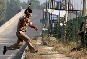 Terror strike in Kashmir ahead of PM's visit; eight Army jawans ...