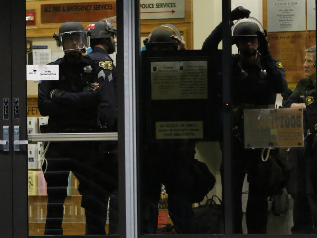 1 Dead, 2 Injured in Florida Mall Shooting, Say Police