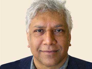 India-born poet Vijay Seshadri wins 2014 Pulitzer Prize