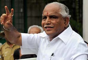 Yeddyurappa's new revolt includes hint of support for Pranab