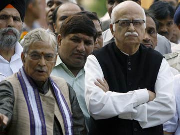 BJP Veterans LK Advani and MM Joshi are Mentors, Not Decision-Makers BJP Veterans LK Advani and MM Joshi are Mentors, Not Decision-Makers