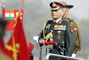 14-cr bribe offer: Army Chief set to challenge Defence Minister AK Antony's ...