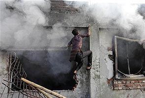 bangladesh_factory_jan_26_fire2_295.jpg