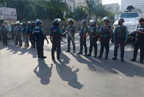 bangladesh_sunday_clashes_police_295.jpg