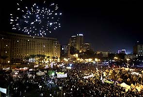 Egypt's Mohamed Morsi returns to palace after mass rally
