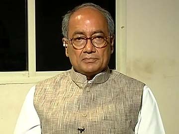 Digvijaya Singh offers to run against Narendra Modi in Varanasi: sources Digvijaya Singh offers to run against Narendra Modi in Varanasi: sources