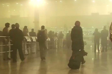 Dense fog disrupts flight schedules