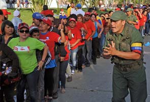 hugo_chavez_funeral_casket_line_295.jpg