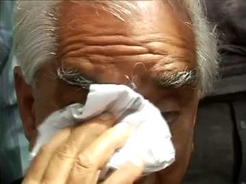 Upset Jaswant Singh breaks down, likely to quit BJP tomorrow Upset Jaswant Singh breaks down, likely to quit BJP tomorrow