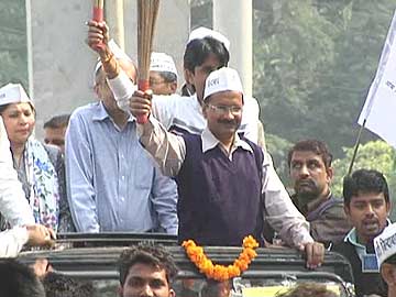 Arvind Kejriwal, wife have assets worth over Rs 2 crore Arvind Kejriwal, wife have assets worth over Rs 2 crore