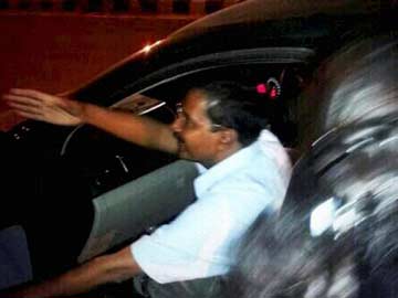 Arvind Kejriwal Submits Personal Bond, Released From Tihar Jail Arvind Kejriwal Submits Personal Bond, Released From Tihar Jail