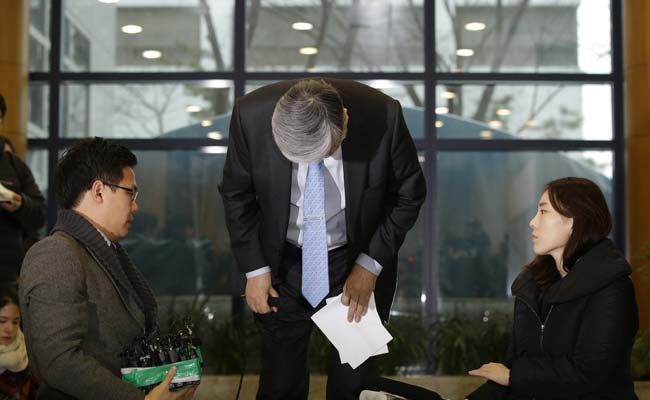 korean_air_chairman_apologises_ap_650.jp
