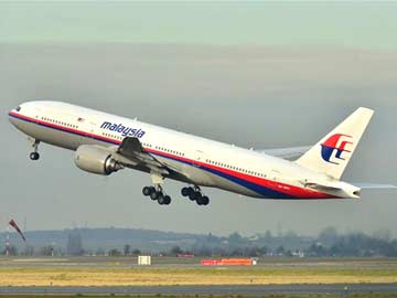 Malaysian co-pilot was on first 777 flight without minder