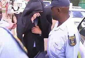 Oscar Pistorius had 'freak' gun accident in restaurant: report