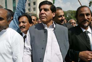 New Pakistan PM asked to reopen Zardari cases by Supreme Court