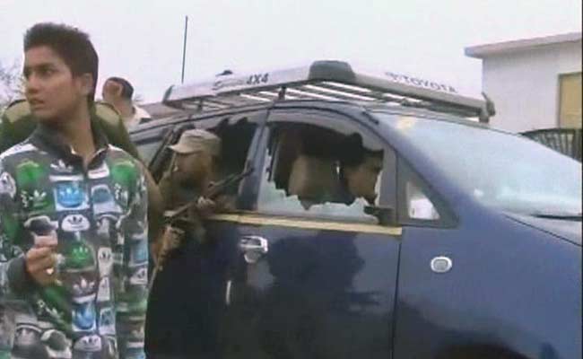 In Jammu, Stones Hurled at BJP Leader Navjot Singh Sidhu’s Convoy