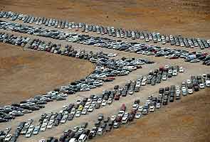 superstorm_sandy_used_cars_airport2_295.jpg