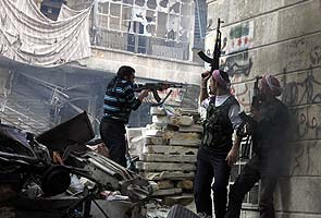 Clashes in Syria shut down Aleppo airport