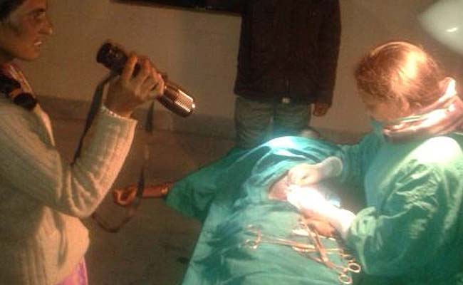 In Jharkhand, Sterilisation Operation Done Under Torchlight In Jharkhand, Sterilisation Operation Done Under Torchlight