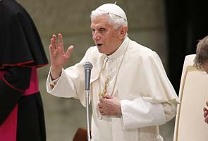 Vatican vows to fight gay marriage after gains in US, Europe