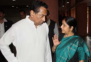 Kamal Nath meets Sushma Swaraj, Arun Jaitley in a bid to end Parliament logjam on FDI in retail