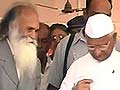 Congress, Team Anna engage in slugfest over RSS links allegations