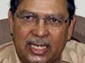 Team Anna shouldn't get into politics: Santosh Hegde