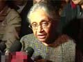 Delhi gang-rape: Chief Minister Sheila Dikshit raises excessive VIP security with Home Minister 