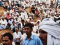Farmers block Yamuna Expressway