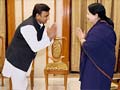 After Mulayam, Akhilesh Yadav talks third front; meets Jayalalithaa