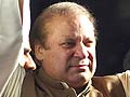 Pakistan's new lawmakers sworn in, face many tests 