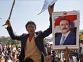 Thousands of police confront protesters in Yemen 