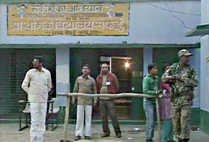 UP POLLS: FIFTH PHASE VOTING BEGINS; ACID TEST FOR MULAYAM, UMA