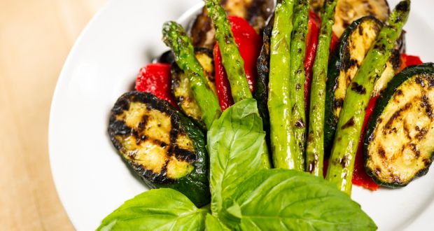 Grilled Vegetables with Walnut Sauce