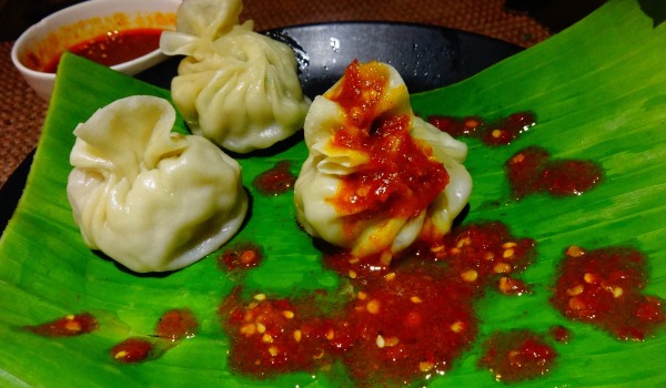 Momos_600.jpg