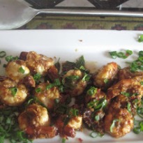 Spicy Sriracha Prawns with Basil