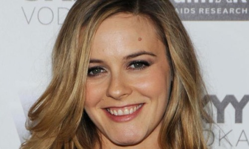alicia-silverstone_article.jpg