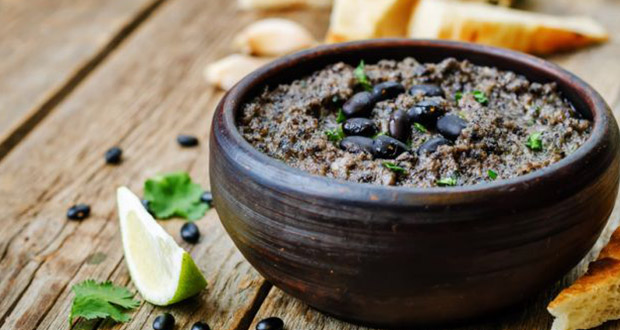 Black Bean Hummus