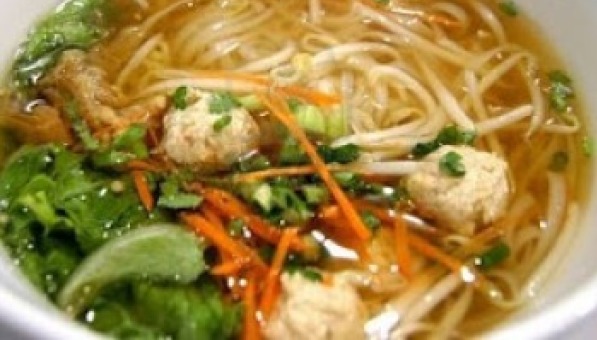 Chicken Ball And Spinach Soup