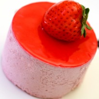 Chilled Strawberry Cheesecake