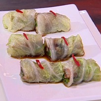 Crackling Duck and Lettuce Rolls