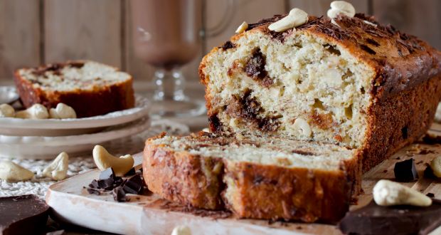 Mother's Day Cake Recipe: मदर्स डे पर घर पर ही झटपट बनाकर तैयार करें केक, नोट करें रेसिपी