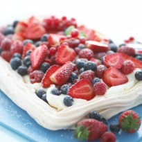 Fresh Fruit Pavlova