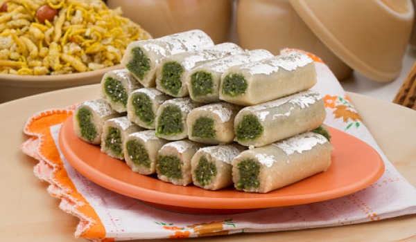 kaju-roll-600.jpg