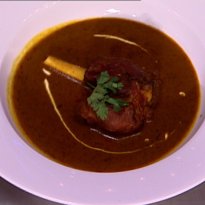 Nihari Gosht with Varqi Paratha